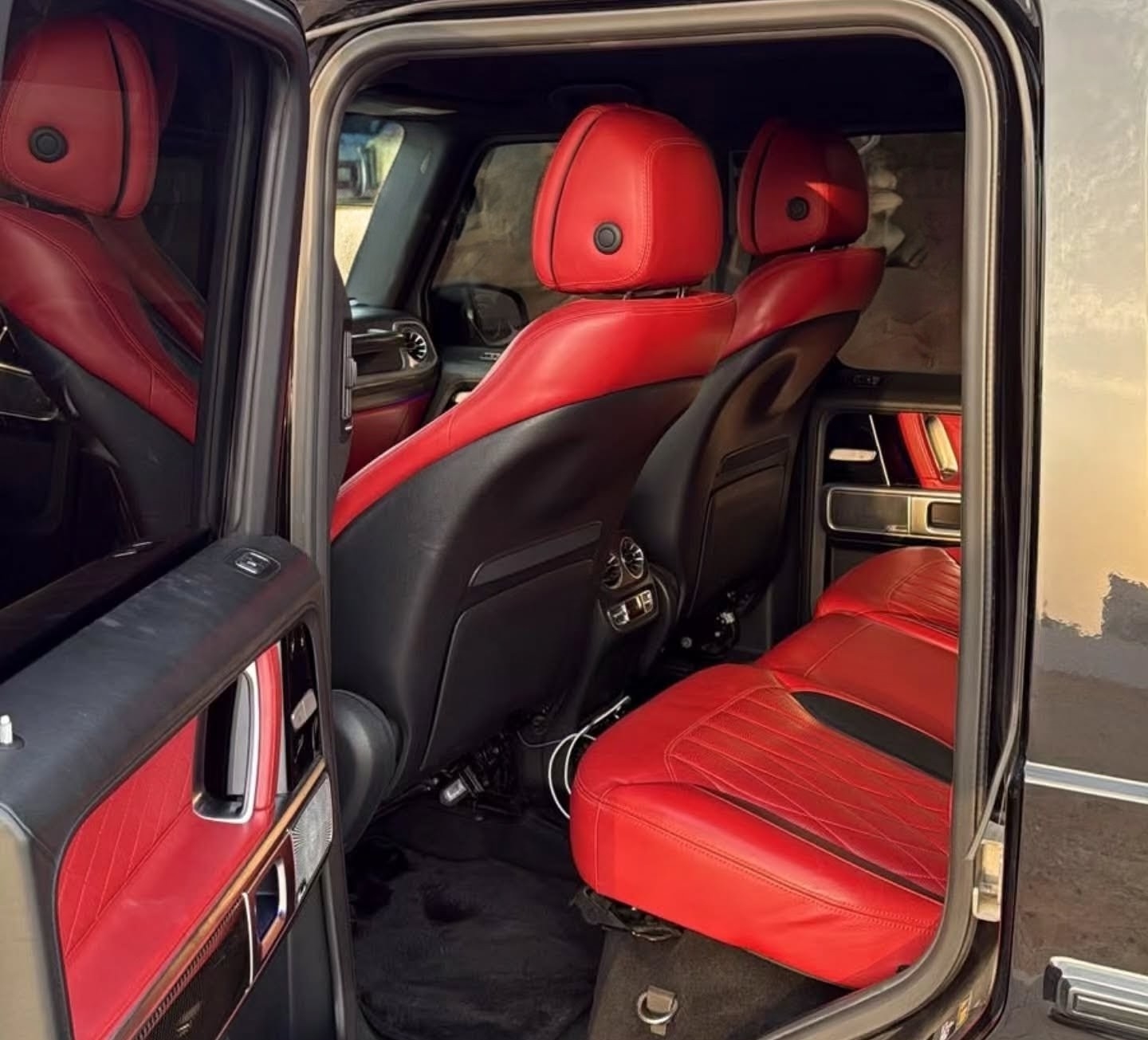 Black Mercedes Benz AMG G63 2019